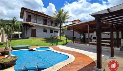 Casa com 4 dormitórios à venda, 367 m² por R$ 2.200.000,00 - Le Cottage - Nova Lima/MG