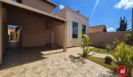 Casa com 3 dormitórios, 217 m² - venda por R$ 1.280.000,00 ou aluguel por R$ 6.571,50/mês - Vale do Sol - Nova Lima/MG