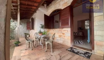 Casa com 3 quartos à venda na Rua José Benjamim de Castro, 45, Planalto, Belo Horizonte por R$ 530.000