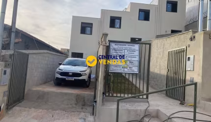 Casa com 2 quartos à venda na Rua Tunísia, 381, Canaã, Belo Horizonte por R$ 409.000