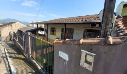 Casa com 3 quartos à venda na Rua Marcelino Cardoso, 261, Água Verde, Blumenau, 172 m2 por R$ 650.000