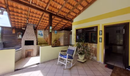 Casa com 3 quartos à venda na Rua Cambará, 355, Progresso, Blumenau, 238 m2 por R$ 850.000