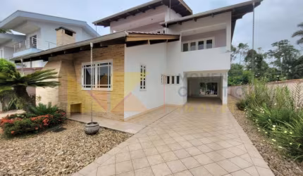 Casa com 4 quartos à venda na Rua Arthur Schreiber, 369, Velha, Blumenau, 279 m2 por R$ 1.500.000