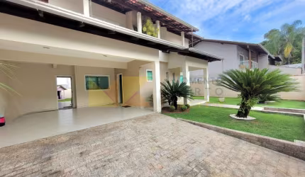 Casa com 3 quartos para alugar na Rua Henrique Bauler, 103, Velha, Blumenau, 234 m2 por R$ 6.900