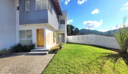 Casa com 3 quartos à venda na Rua Francisco Zimmermann, sn, Passo Manso, Blumenau, 87 m2 por R$ 475.000