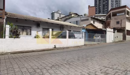 Casa com 3 quartos à venda na Rua Carl Wahle, 352, Água Verde, Blumenau, 169 m2 por R$ 995.000