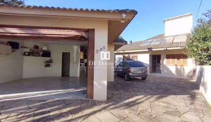 Casa com 3 quartos à venda no São Sebastião, Esteio  por R$ 525.000
