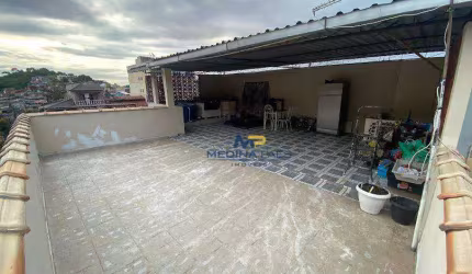 Sobrado com 2 dormitórios à venda por R$ 245.000,00 - Paraíso - São Gonçalo/RJ