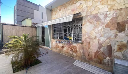 Casa com 3 dormitórios à venda por R$ 640.000,00 - Centro - São Gonçalo/RJ