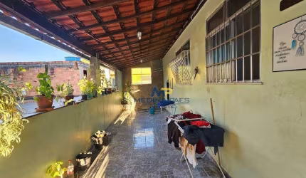 Sobrado com 2 dormitórios à venda por R$ 150.000,00 - Pita - São Gonçalo/RJ