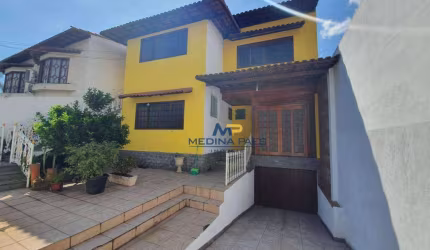 Casa com 4 dormitórios à venda, 360 m² por R$ 529.000,00 - Porto Novo - São Gonçalo/RJ