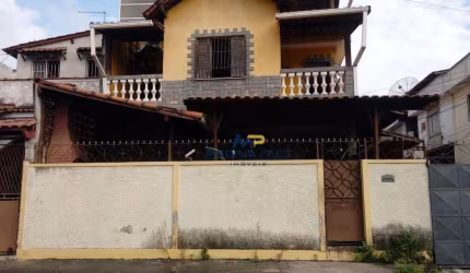 Casa com 3 dormitórios à venda por R$ 330.000,00 - Colubande - São Gonçalo/RJ