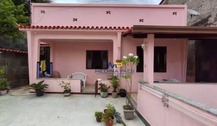 Casa com 3 dormitórios à venda, 69 m² por R$ 270.000 - Colubandê - São Gonçalo/RJ