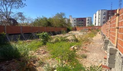 Terreno à venda- Medindo 15X40,80- Bairro Campestre