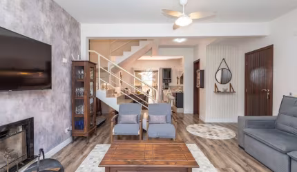 Casa em condomínio fechado com 3 quartos à venda na Rua Theodoro Makiolka, 1720, Santa Cândida, Curitiba, 118 m2 por R$ 729.000