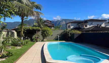 Casa Alto Padrão para Venda em Bertioga, Praia da Boracéia, 3 dormitórios, 1 suíte, 3 banheiros, 5 vagas