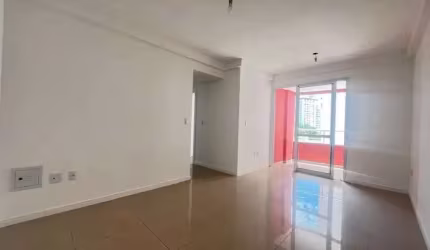 Apartamento 2 dormitórios em Barreiros