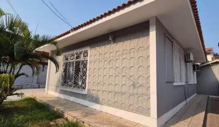 Casa de 3 quartos com edícula no Saco dos Limoões - Florianópolis