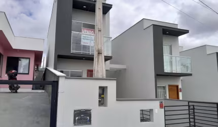 Casa Sobrado em Potecas, São José/SC