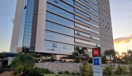 Apartamento no pool Hotel Ibis Vila do Golf