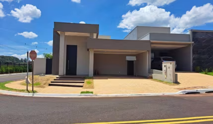 Otima casa no cond Valencia