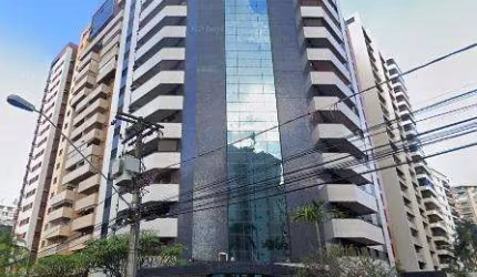 Apto com 157 m2 no centro