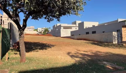 Terreno plano no Alphaville 1