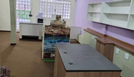 Sobrado comercial no centro