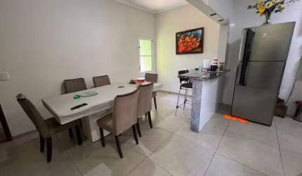Casa com 3 quartos no Jd Castelo Branco