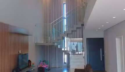 Sobrado moderno no Cond Vivendas da Mata