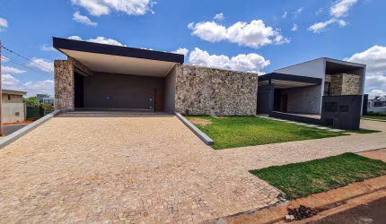 Casa ampla no Alto do Castelo