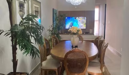 Casa no Cond Valencia com armarios e piscina