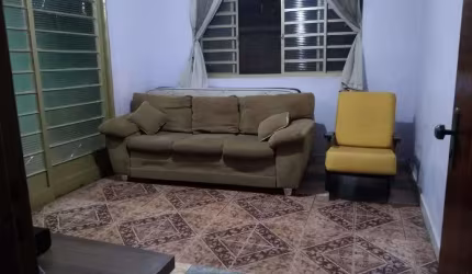Casa com 3 dorm no Sumarezinho