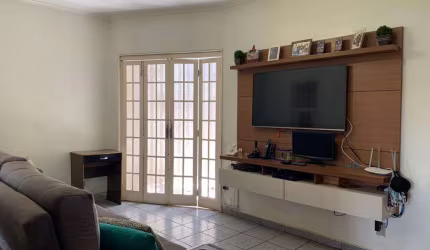 Casa com 3 dorm no Jd Alexandre Balbo