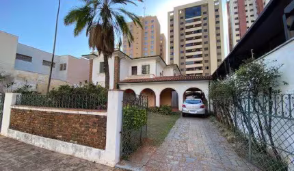 Sobrado no Centro com 7 dorm