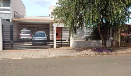 Belíssima casa com 4 Dormitórios e piscina à Venda em Jardim Novo Sabará, 234m² – R$ 685.000!