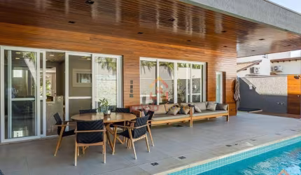 Belíssima Casa com 3 dormitórios no Condomínio Sun Lake Residence, à venda, 420 m² por R$ 4.500.000 - Londrina/PR