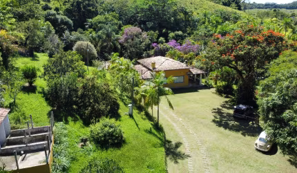 Permuta Encantador Sitio em Paraibuna com total infraestrutura