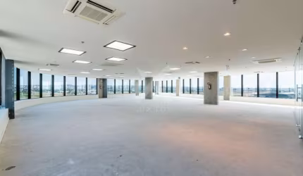 Sala comercial para alugar na Avenida Severo Dullius, 1225, São João, Porto Alegre por R$ 26.900