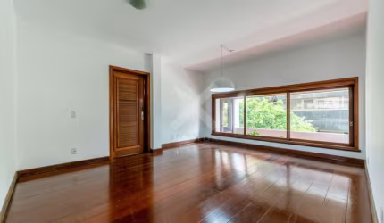 Apartamento com 3 quartos à venda na Rua Santo Inácio, 330, Moinhos de Vento, Porto Alegre por R$ 1.800.000