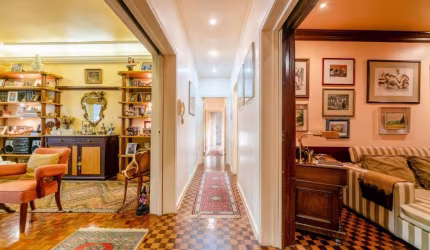 Apartamento com 4 quartos à venda na Rua Santo Inácio, 188, Moinhos de Vento, Porto Alegre por R$ 900.000