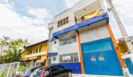 Barracão / Galpão / Depósito à venda na Rua Gonçalves Ledo, 637, Jardim Botânico, Porto Alegre por R$ 900.000