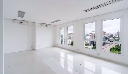 Sala comercial para alugar na Avenida Carlos Gomes, 777, Bela Vista, Porto Alegre por R$ 2.400