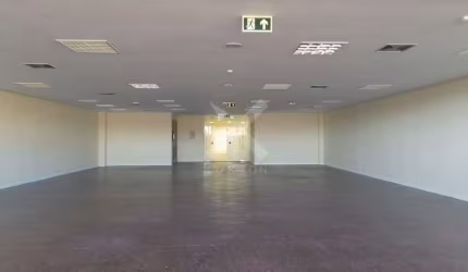 Sala comercial para alugar na Avenida Pernambuco, 1519, Navegantes, Porto Alegre por R$ 9.480