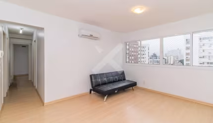 Apartamento com 3 quartos à venda na Rua Antônio Joaquim Mesquita, 570, Passo da Areia, Porto Alegre por R$ 590.000