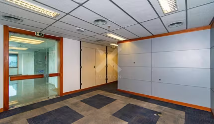 Sala comercial para alugar na Avenida Dolores Alcaraz Caldas, 90, Praia de Belas, Porto Alegre por R$ 45.960