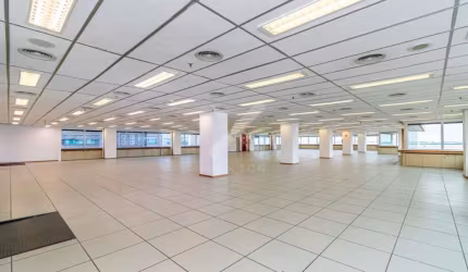 Sala comercial para alugar na Avenida Dolores Alcaraz Caldas, 90, Praia de Belas, Porto Alegre por R$ 42.750