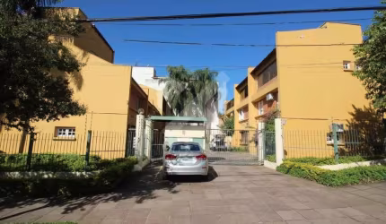 Casa em condomínio fechado com 3 quartos à venda na Rua General Gomes Carneiro, 80, Azenha, Porto Alegre por R$ 490.000