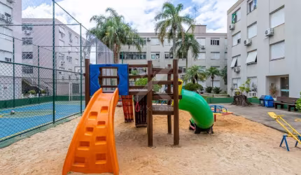 Apartamento com 3 quartos à venda na Avenida do Forte, 954, Vila Ipiranga, Porto Alegre por R$ 280.000