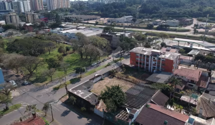 Terreno comercial para alugar na Rua Capitão Pedro Werlang, 352, Partenon, Porto Alegre por R$ 8.000
